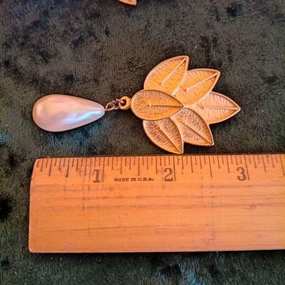 Coraline Made in USA designer runway earrings faux pearl large 3 inches by 1 1/2 - Picture 10 of 10